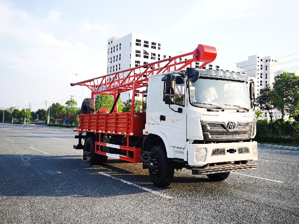 三環(huán)原裝四驅(qū)六缸汽車(chē)鉆機(jī)